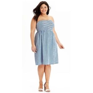 Old Navy Seersucker Strapless Dress